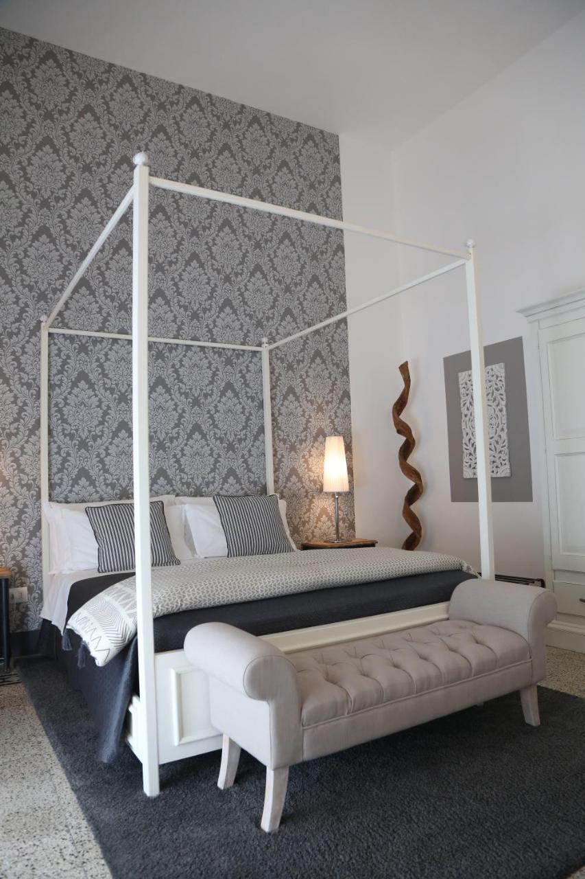 Bed and Breakfast Palazzo Bignami Lecce Zewnętrze zdjęcie