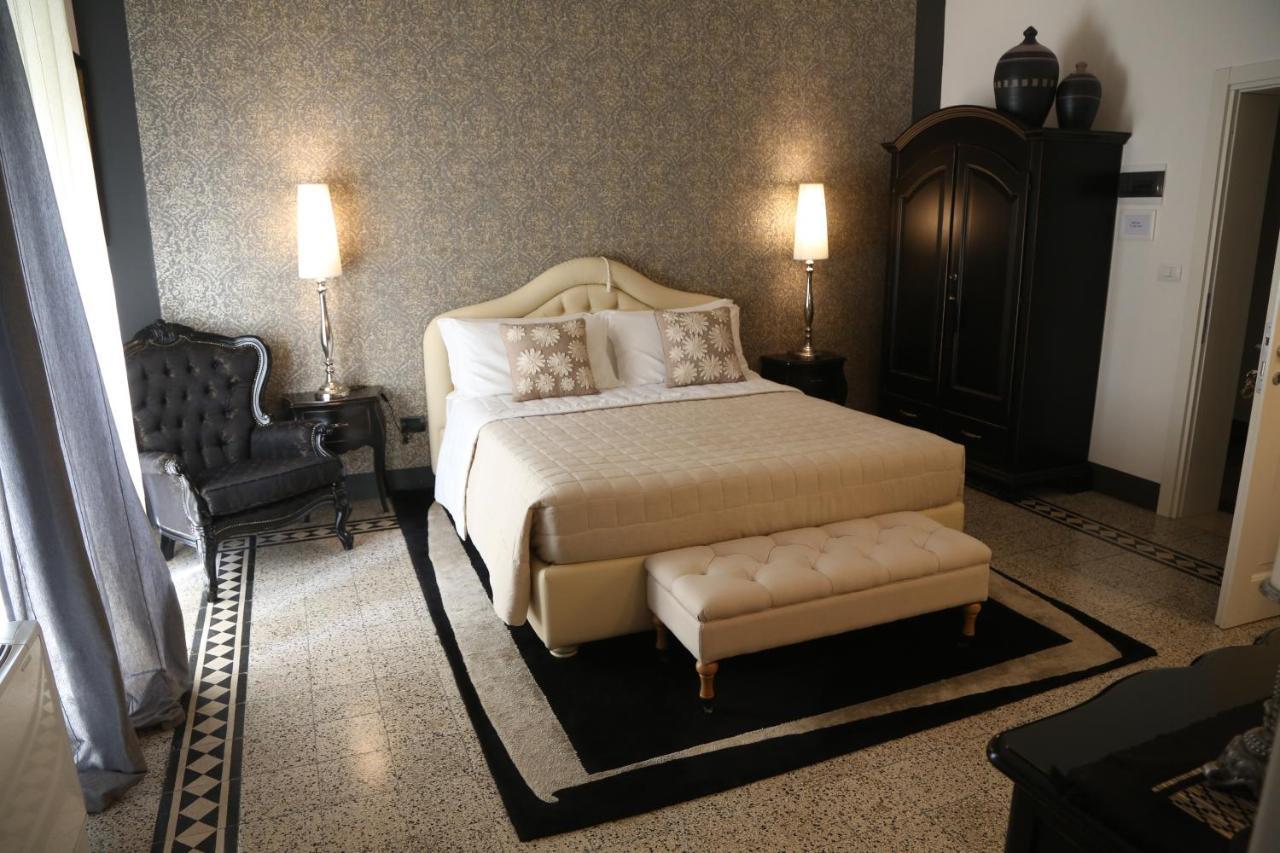 Bed and Breakfast Palazzo Bignami Lecce Zewnętrze zdjęcie